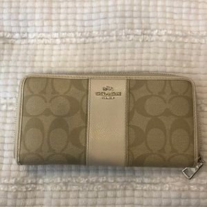 Coach wallet